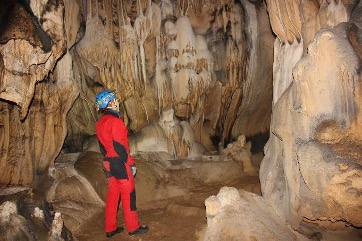Peștera Selitrari 